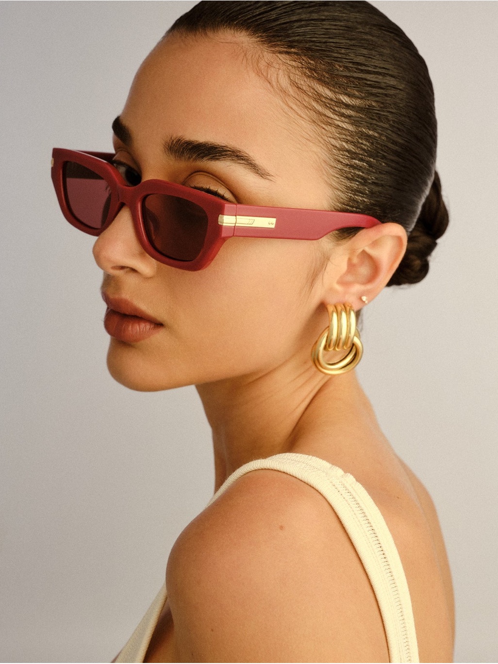 Le Specs. Nwt. Summer, 2026. Cubito Burgundy.